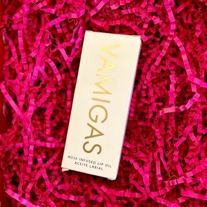 Vamingas Rosa Mosqueta Infused Glossy Lip Oil
